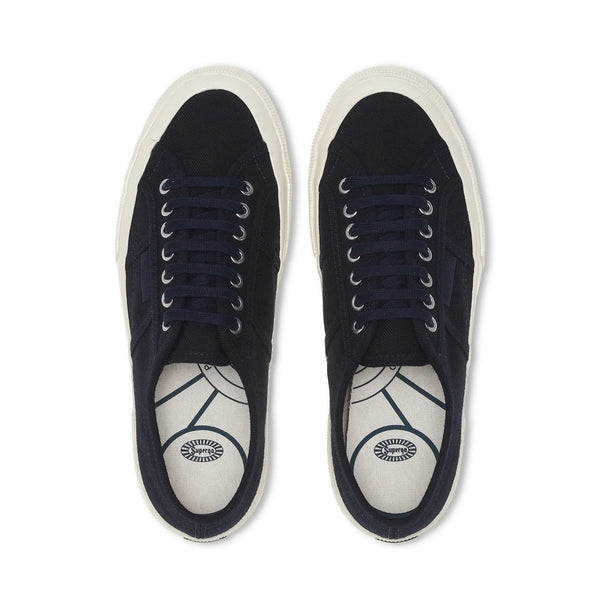 2750 OG in Black/White by Superga – The Perfect Provenance