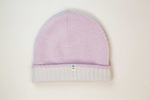 Cashmere Reversible Beanie in Iris/White by 40 Colori