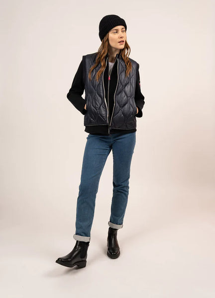 MAELIE Navy Quilted Vest - The Perfect Provenance