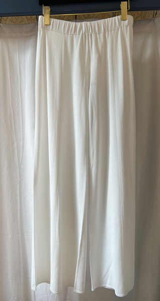 White Flowy Trouser By TONET - The Perfect Provenance