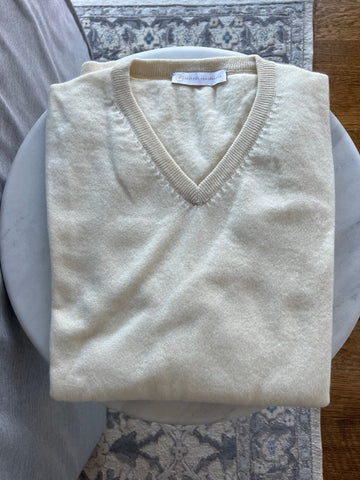 Italian Cashmere V-Neck in Champagne Beige by The Perfect Provenance Luxury Cashmere Collection